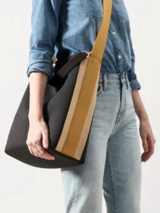 Rothy's Handbags - Rothy's Large Bucket Tote - Navy/Black, Tan, Gold Hardware
